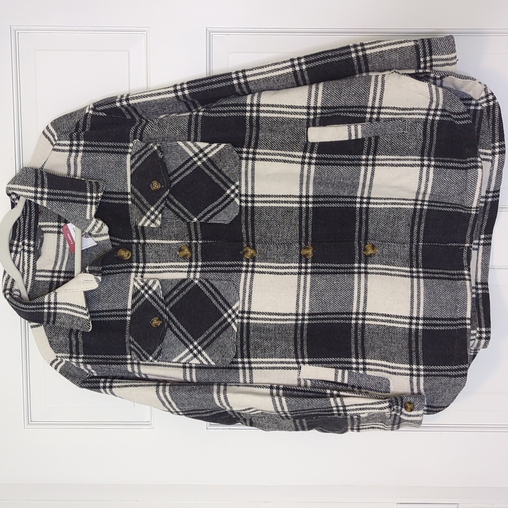 NWT Plaid Flannel Shacket with Pockets, Size XL